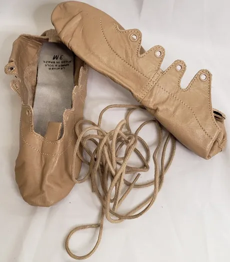 Ilona -- Irish Split Sole Ghillie -- Tan